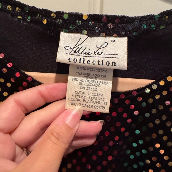 Vintage black sequins top size large. - Picture 3 of 6